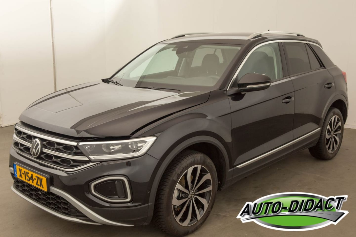 Volkswagen T-Roc - 1.0 TSI 11.721 km Digi Dash Clima Navi Style - AutoWereld.nl