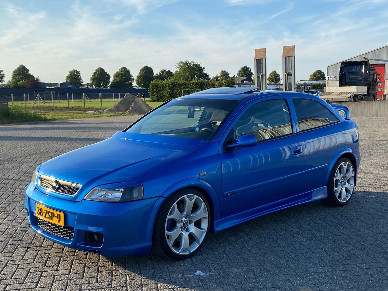 Opel Astra Coupé - hatchback OPC 2.0-16V Turbo - AutoWereld.nl