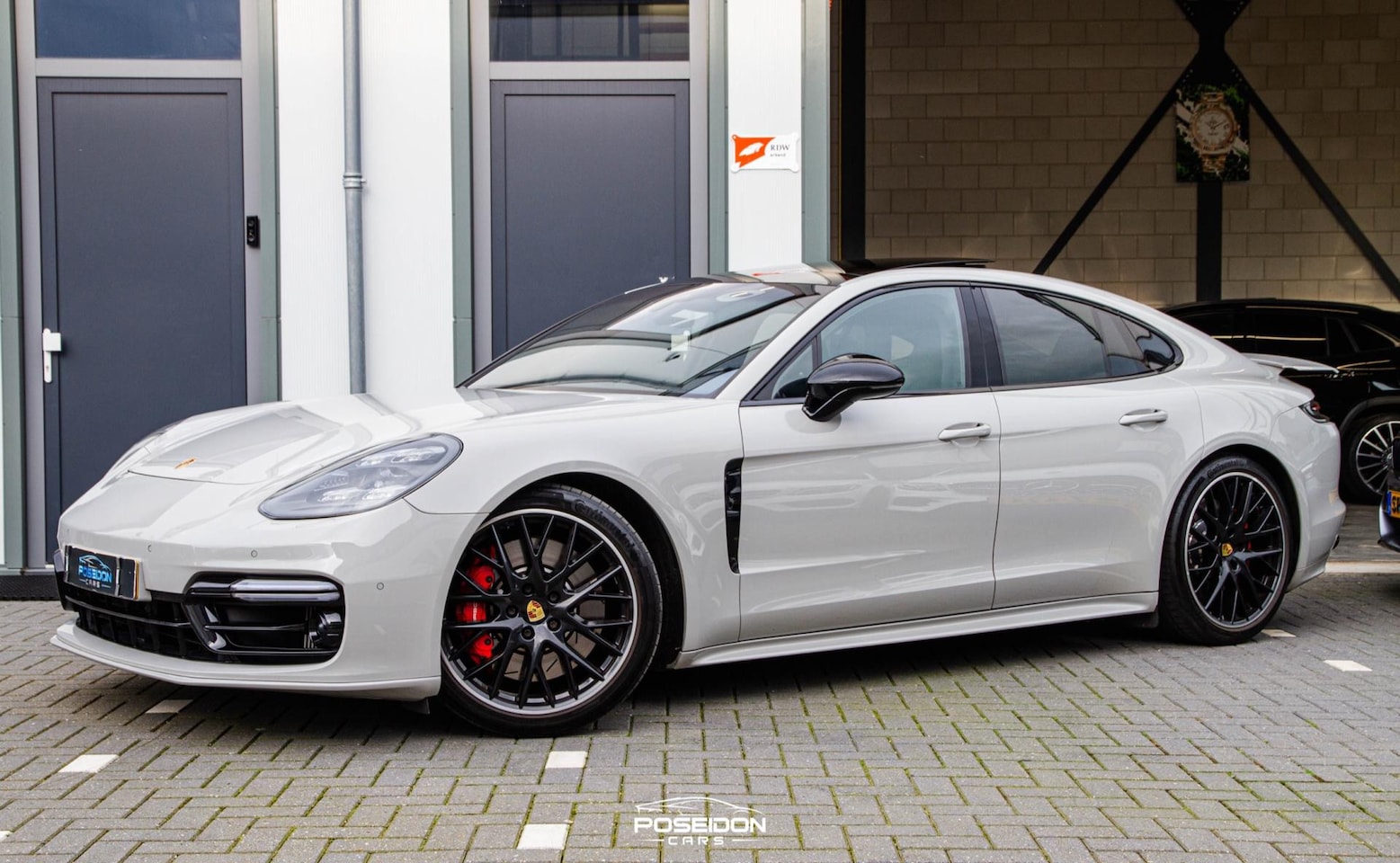 Porsche Panamera - 4.0 Turbo 550PK | PANO | SPORTCHRONO | BURMESTER | CARBON | DEALER ONDERHOUDEN - AutoWereld.nl