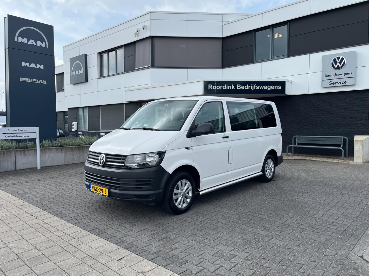 Volkswagen Transporter Kombi - Dubbele cabine - AutoWereld.nl