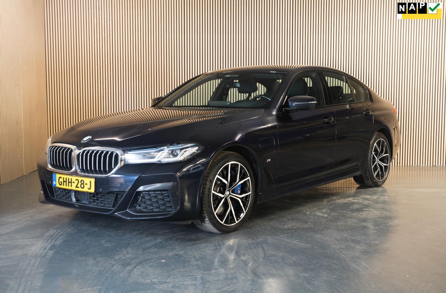 BMW 5-serie - 545e xDrive High Executive M-Sport BJ 2021 - AutoWereld.nl