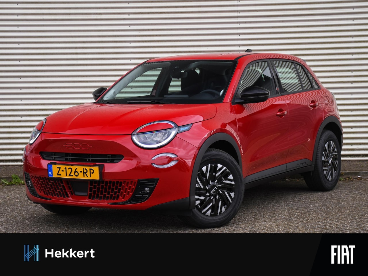 Fiat 600e - RED 54 kWh 156pk Automaat PDC ACHTER | DAB | CRUISE.C | APPLE-CARPLAY - AutoWereld.nl