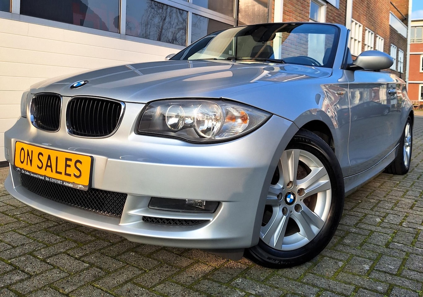 BMW 1-serie Cabrio - 120i High Executive Grijs Metallic 2009 Airco 112 dkm LEER - AutoWereld.nl