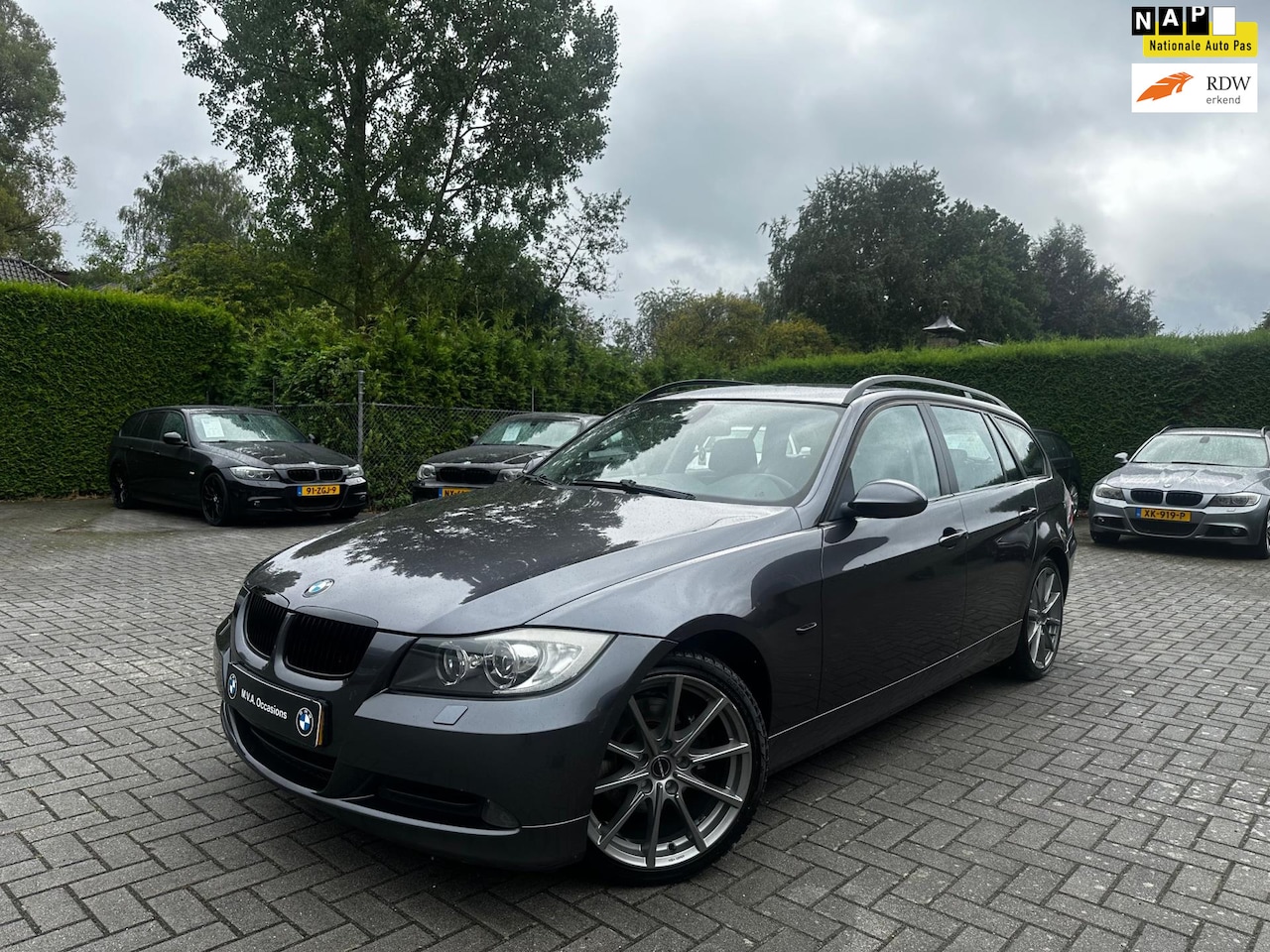 BMW 3-serie Touring - 320i|Ketting verv.|Xenon|Half Leder|Navi|Climate control|Cruise control|Nette staat... - AutoWereld.nl