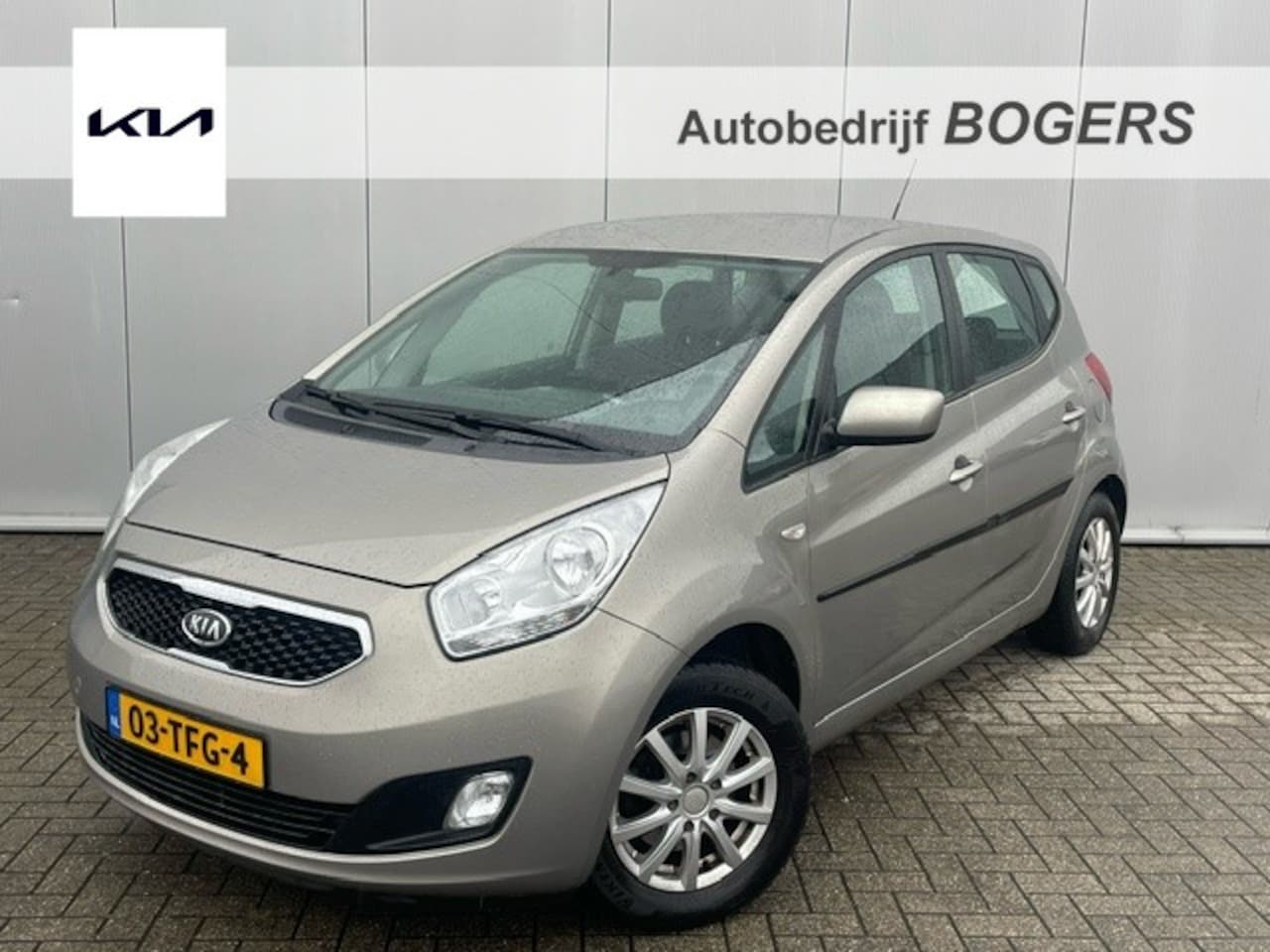 Kia Venga - 1.4 CVVT X-tra Airco, Cruise Control, Trekhaak, Achteruitrijcamera, 15"Lm, Bluetooth - AutoWereld.nl