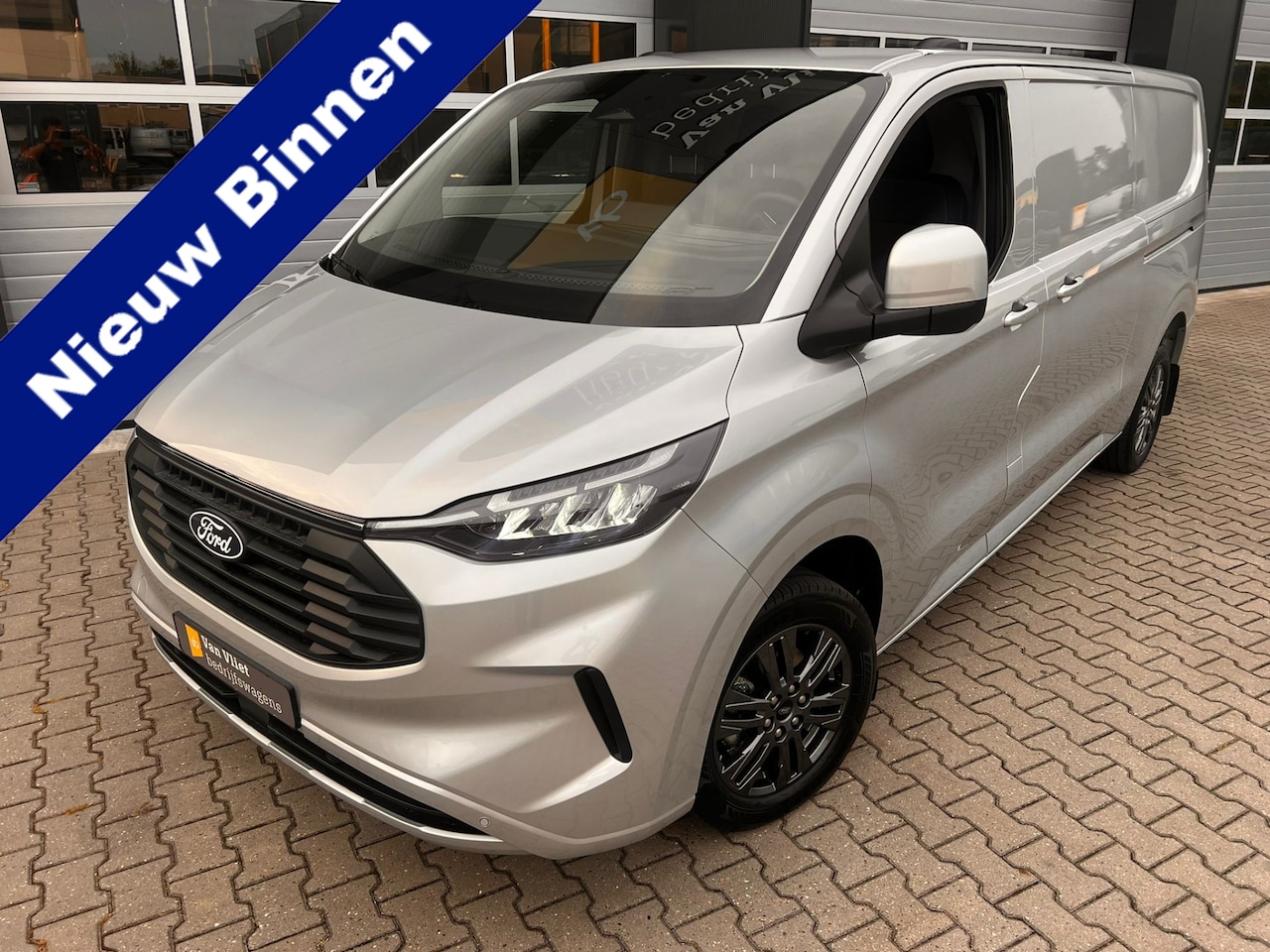 Ford Transit Custom - 320 2.0 TDCI L2H1 VVB LIMITED EDITION Dubbele schuifdeur - AutoWereld.nl