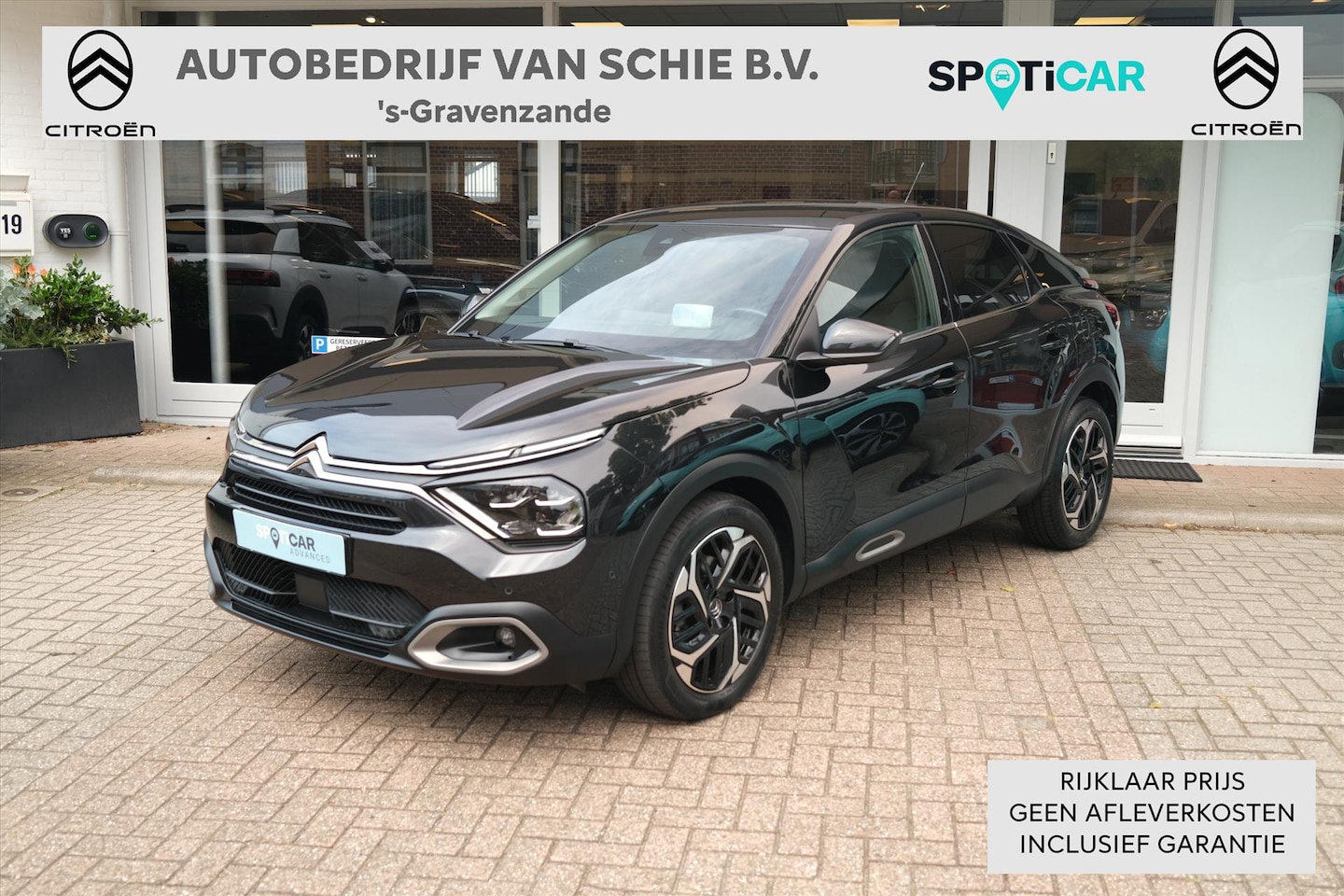 Citroën C4 - PT 130 Shine HUD | Keyless Entry | Dodehoek detectie - AutoWereld.nl