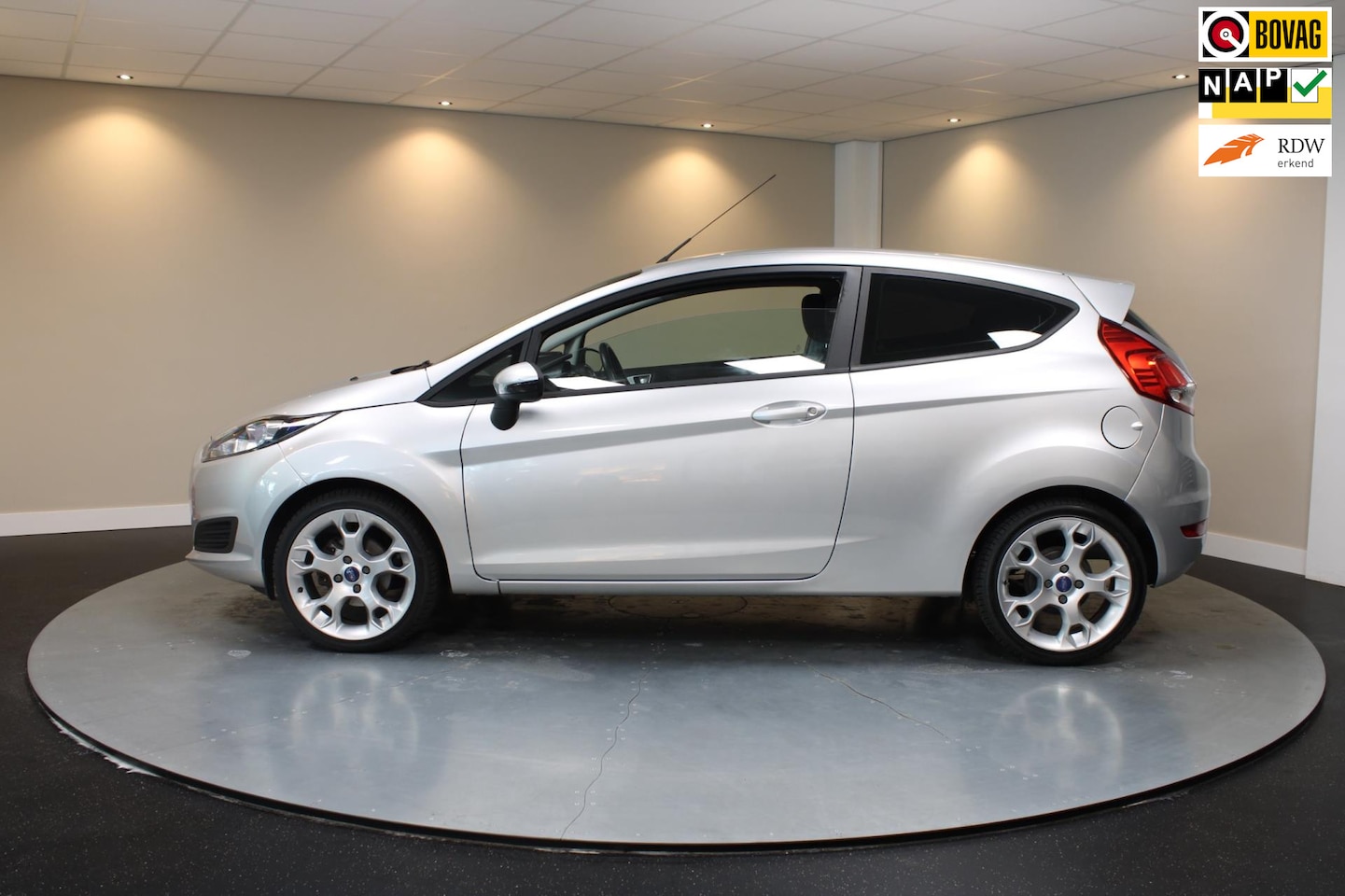 Ford Fiesta - 1.0 Style *Navi* Airco|Cruise|NAP - AutoWereld.nl