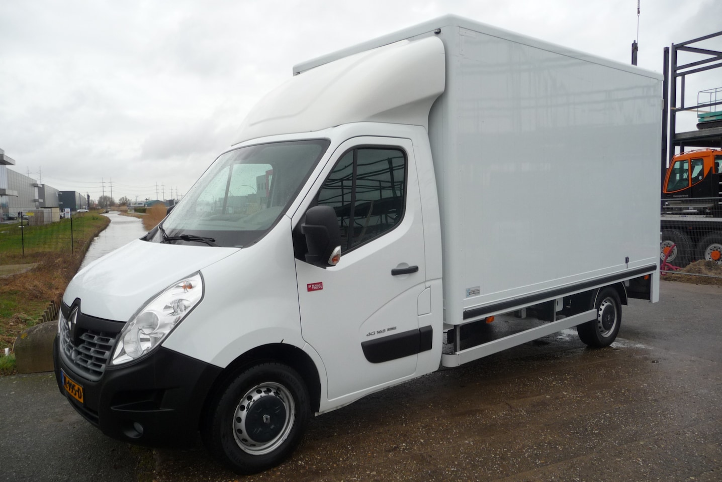 Renault Master - T35 2.3 dCi gesloten laadbak, achterdeuren - AutoWereld.nl