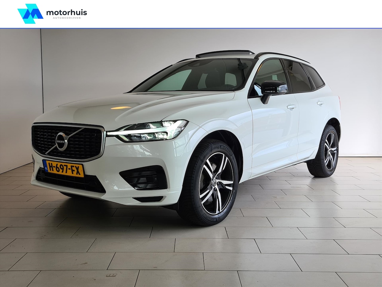 Volvo XC60 - B5 250pk Geartronic AWD Mild Hybrid R-Design LED SCHUIFDAK NAVI CAMERA - AutoWereld.nl