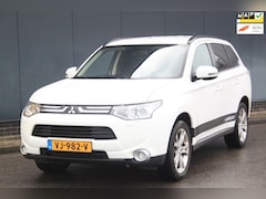 Mitsubishi Outlander - Xenon/Camera/Navigatie/Trekhaak/4x4