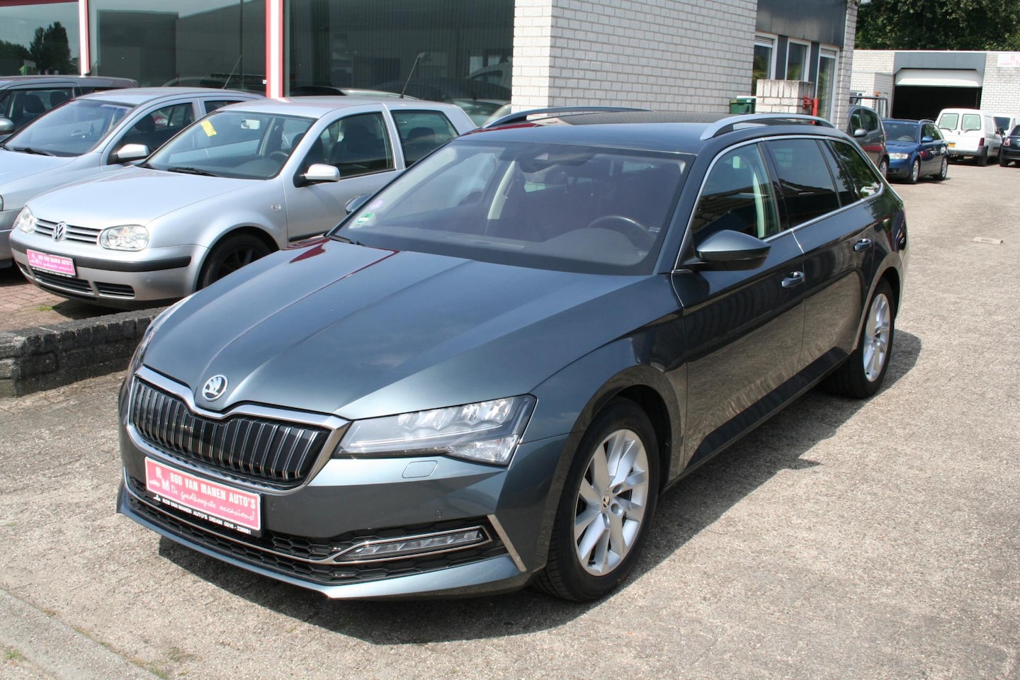 Skoda Superb Combi - 1.4 TSI iV Business Edition Plus 1.4 TSI iV Business Edition Plus hybride