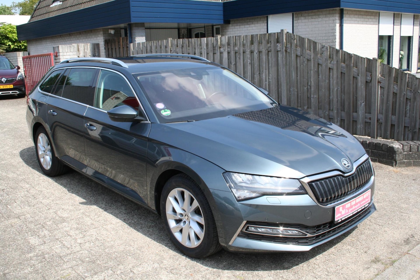 Skoda Superb Combi - 1.4 TSI iV Business Edition Plus 1.4 TSI iV Business Edition Plus hybride