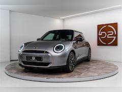 MINI Mini-Electric - Cooper SE Favoured 54.2 kWh 218PK NIEUW | Pakket XL | Harman/Kardon | Pano | Sfeer | VOL