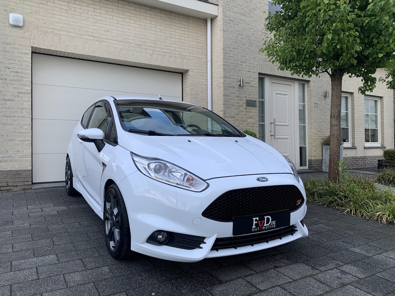 Ford Fiesta - 1.6 ST 182pk Camera Clima RecaroStoelen 17" ST2 in Nieuwstaat! - AutoWereld.nl