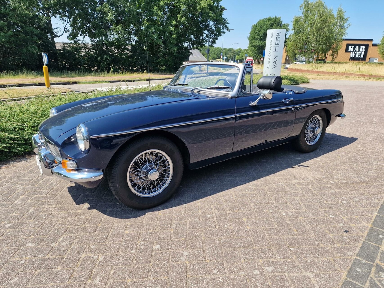 MG B type - 1.8 Roadster LEDER/OVERDRIVE/CHROOM SPAAKWIELEN/GEREST - AutoWereld.nl