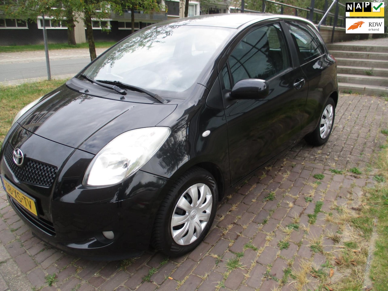 Toyota Yaris - 1.3 VVT-i Sol 1.3 VVTi Sol - AutoWereld.nl