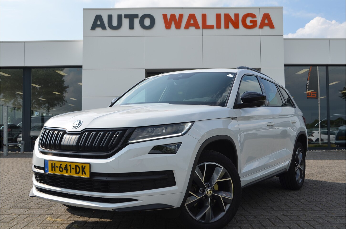 Skoda Kodiaq - 1.5 TSI Sportline Business Trekhaak wegklapbaar | Virtual cockpit | Carplay | a.Camera | S - AutoWereld.nl