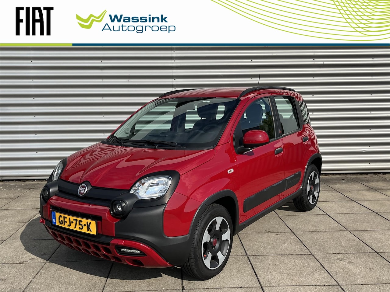 Fiat Panda - 1.0 70pk Hybrid Cross RED | Climate Control | Navigatie by App - AutoWereld.nl