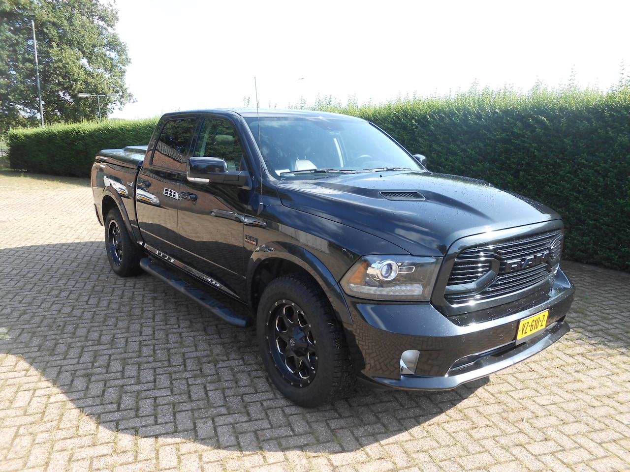 Dodge Ram 1500 - 5.7 V8 Quad Cab 6'4 5.7 V8 Quad Cab 6'4 - AutoWereld.nl