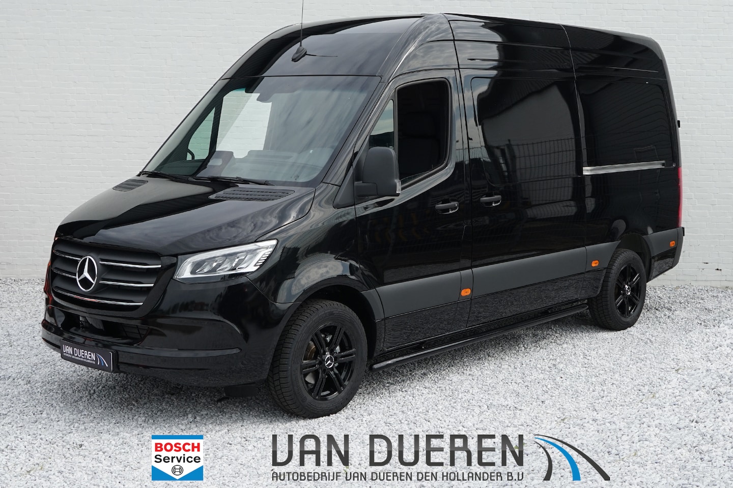 Mercedes-Benz Sprinter - 317CDI L2H2 Pro NW Model 2x Schuifdeur, LED, Trekhaak 3.5T - AutoWereld.nl