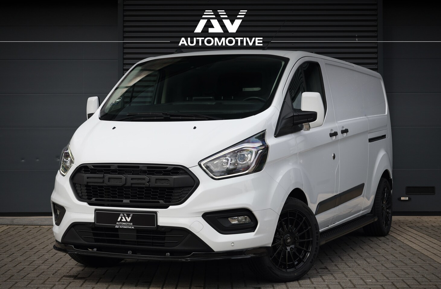 Ford Transit Custom - 320 2.0 TDCI L2H1 | ACC | Navigatie | CarPlay | Camera | Raptor Edition | L+R Schuifdeur | - AutoWereld.nl