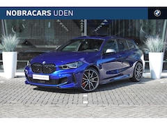 BMW 1-serie - M135i xDrive High Executive Automaat / Panoramadak / M sportstoelen / Adaptieve LED / Acti