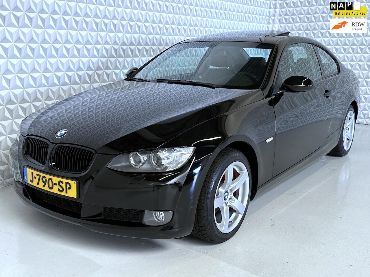 BMW 3-serie Coupé - 320i Half Leder Schuifdak Xenon (2008) - AutoWereld.nl