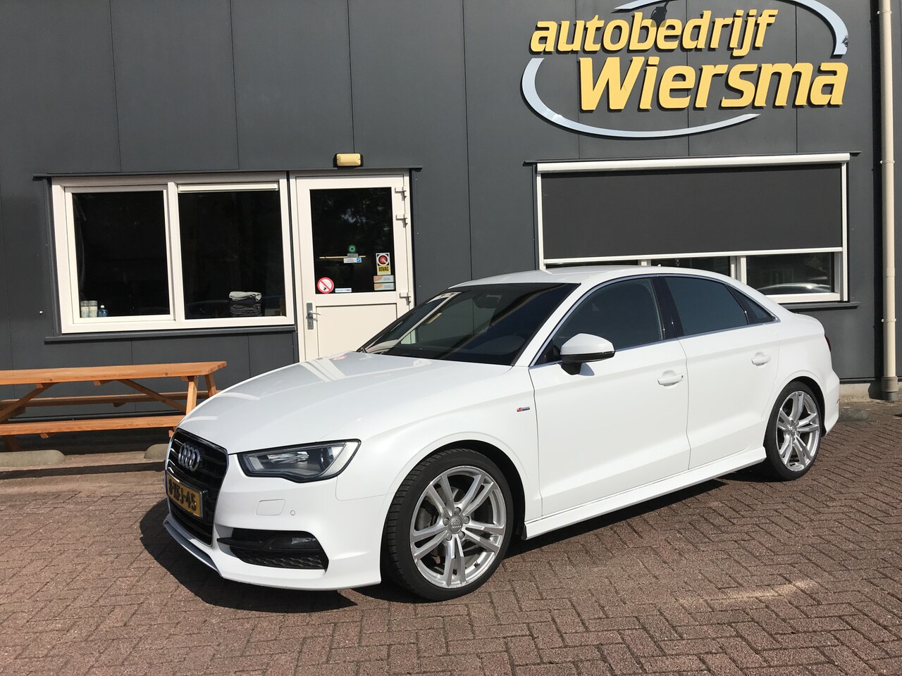 Audi A3 Limousine - 2.0 TDI Ambition Pro Line S Veel uitstraling S-Line binnen en buiten Goed onderhouden - AutoWereld.nl