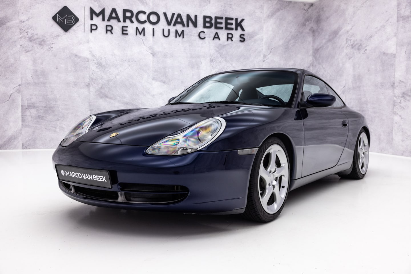 Porsche 911 - 3.4 Coupé Carrera 4 | Schuifdak | Xenon | Unieke staat - AutoWereld.nl