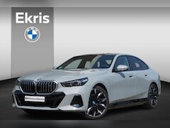 BMW i5 - Sedan eDrive40 | M Sportpakket | Driving Assistant Professional | Glazen panoramadak | Bow