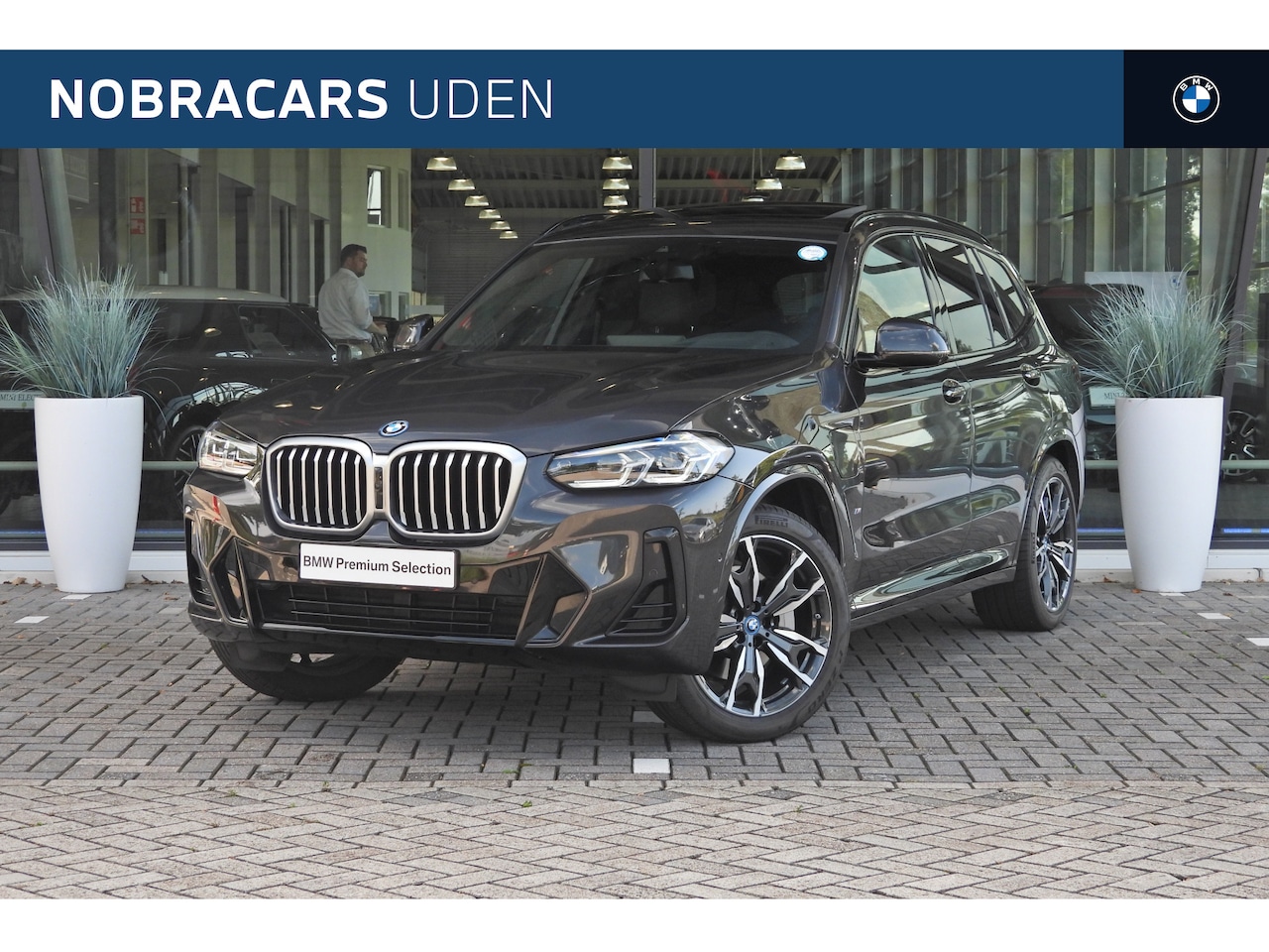 BMW X3 - xDrive30e High Executive M Sport Automaat / Panoramadak / Trekhaak / Sportstoelen / Stoelv - AutoWereld.nl