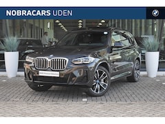 BMW X3 - xDrive30e High Executive M Sport Automaat / Panoramadak / Trekhaak / Sportstoelen / Stoelv