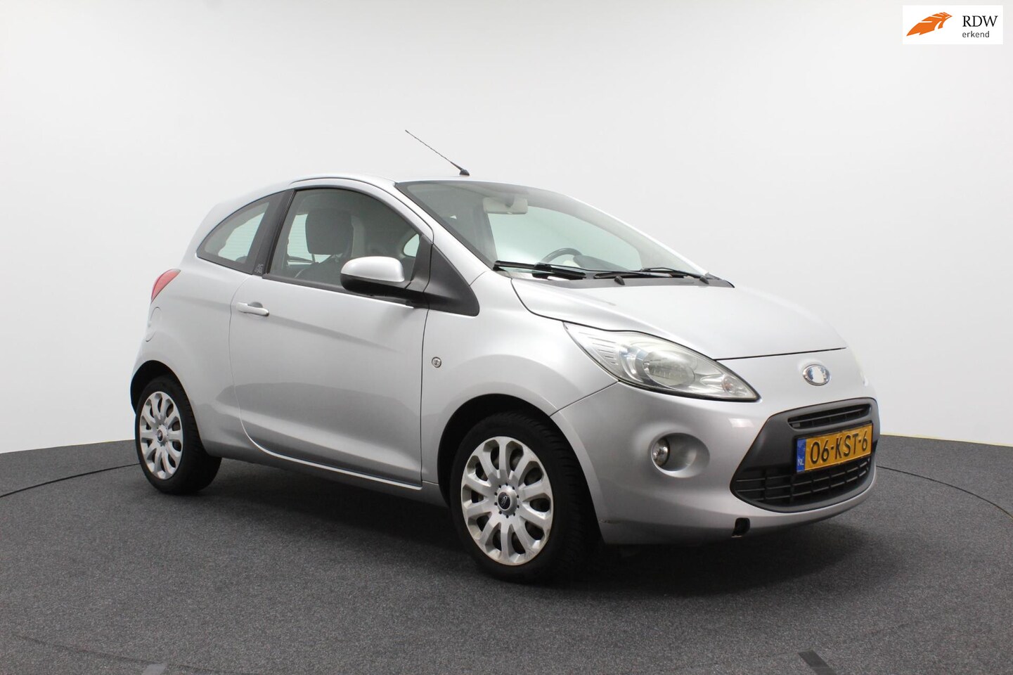 Ford Ka - 1.2 Titanium | Airco | Elektrische ramen | Centrale vergrendeling - AutoWereld.nl