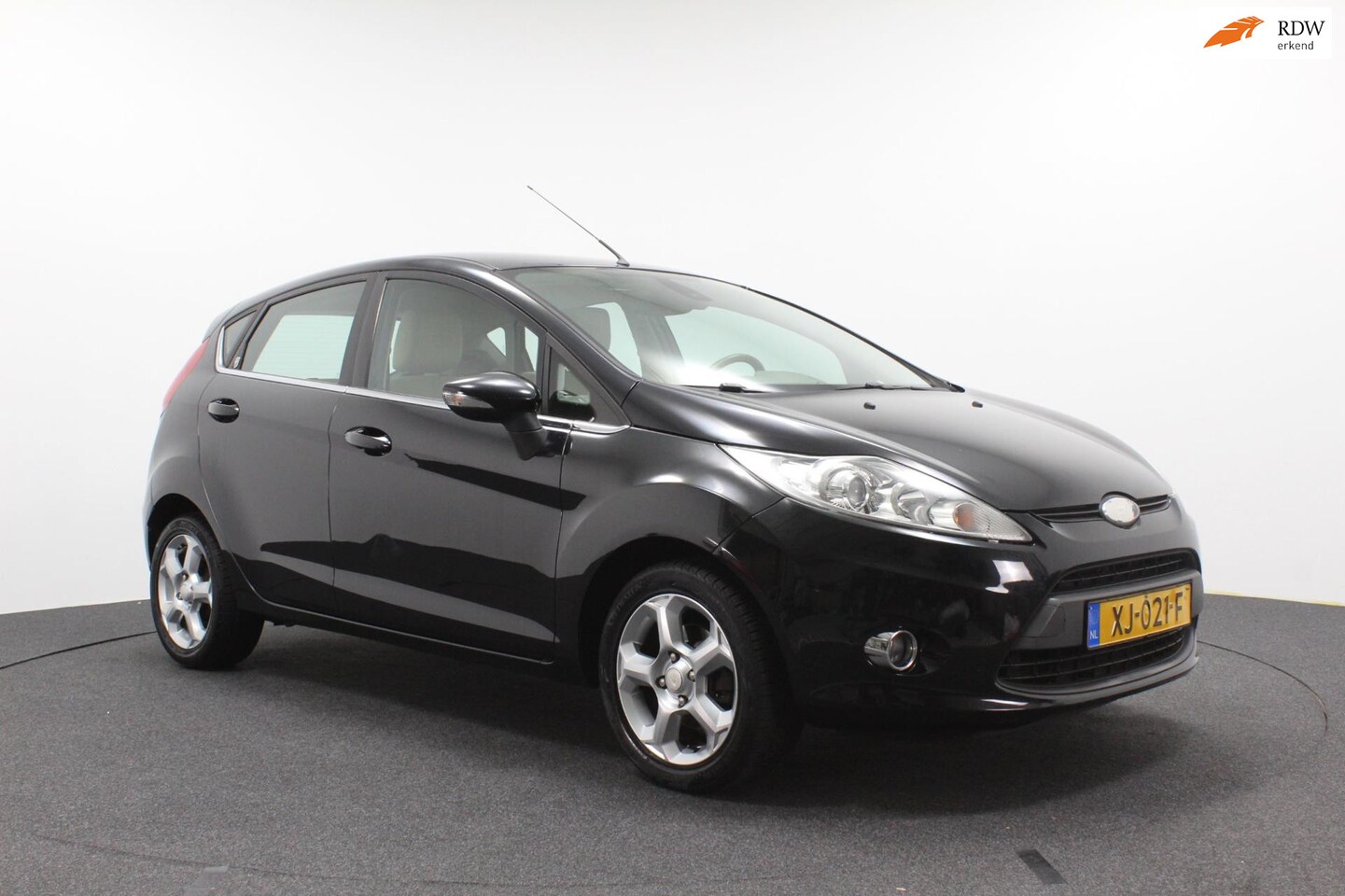 Ford Fiesta - 1.25 Titanium | Climate control | Sportvelgen | Elektrische ramen - AutoWereld.nl