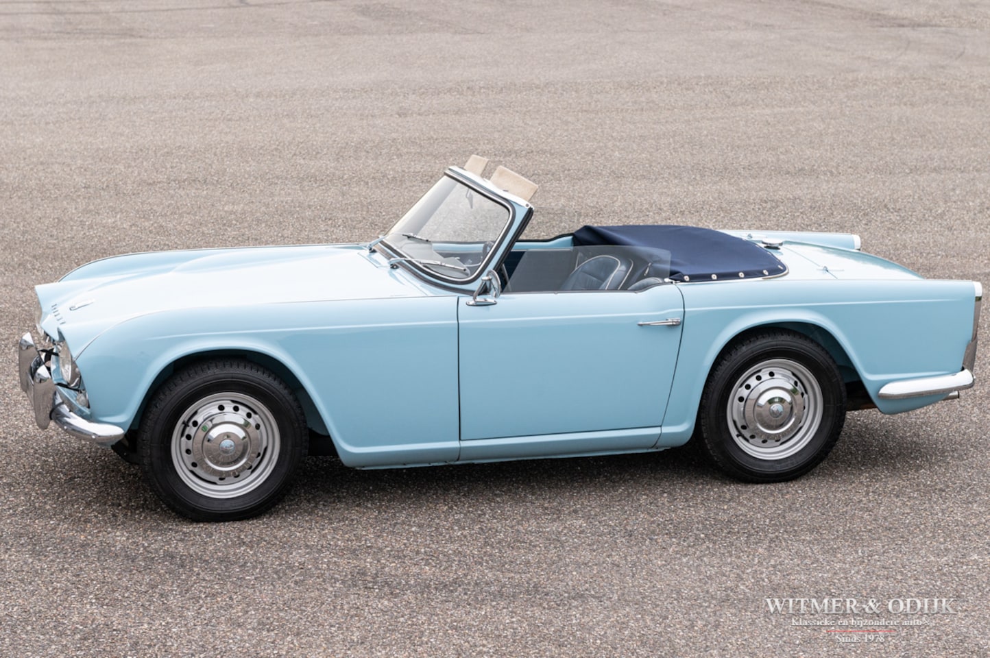 Triumph TR4 - geheel gerestaureerd AAA-conditie - AutoWereld.nl