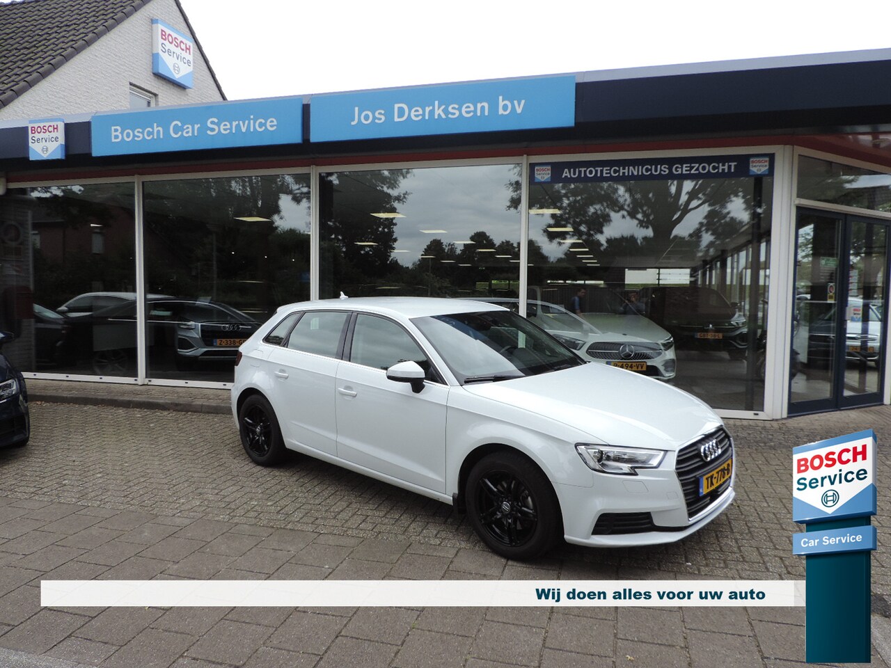 Audi A3 Sportback - 1.0 TFSI 85kW 5drs - ACC | Nav | Climat | Audi sound | Stoelverw. | Afn. trekhaak - AutoWereld.nl