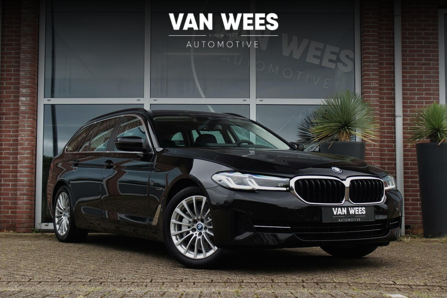 BMW 5-serie Touring - G31 520e Facelift Business Edition Plus | 1e eigenaar | BTW auto | Laser | Apple carplay | - AutoWereld.nl