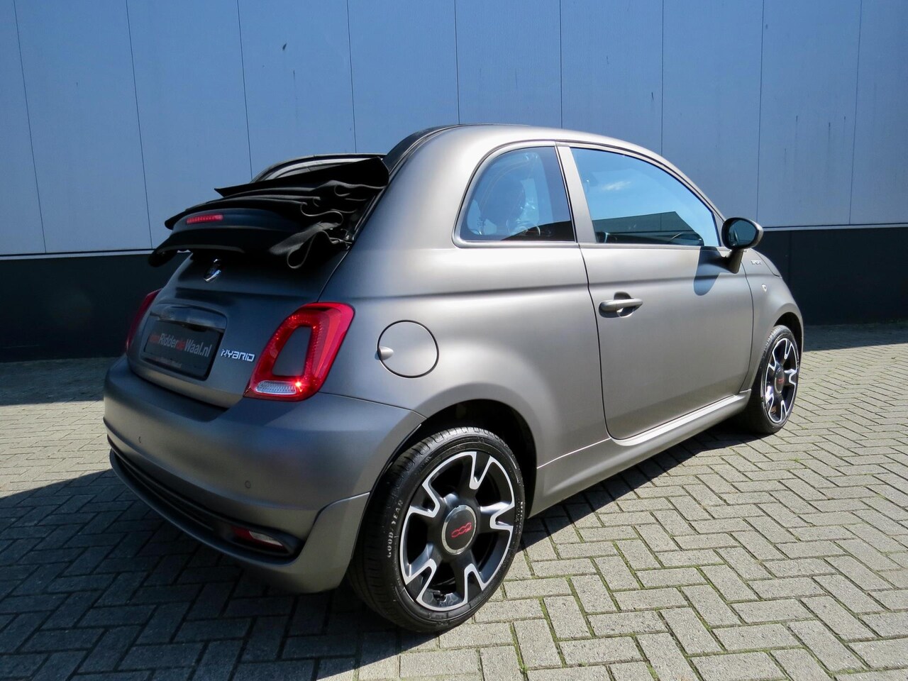 Fiat 500 C - 1.0 Hybrid Sport cabrio *Matgrijs *Carplay *Uniek - AutoWereld.nl