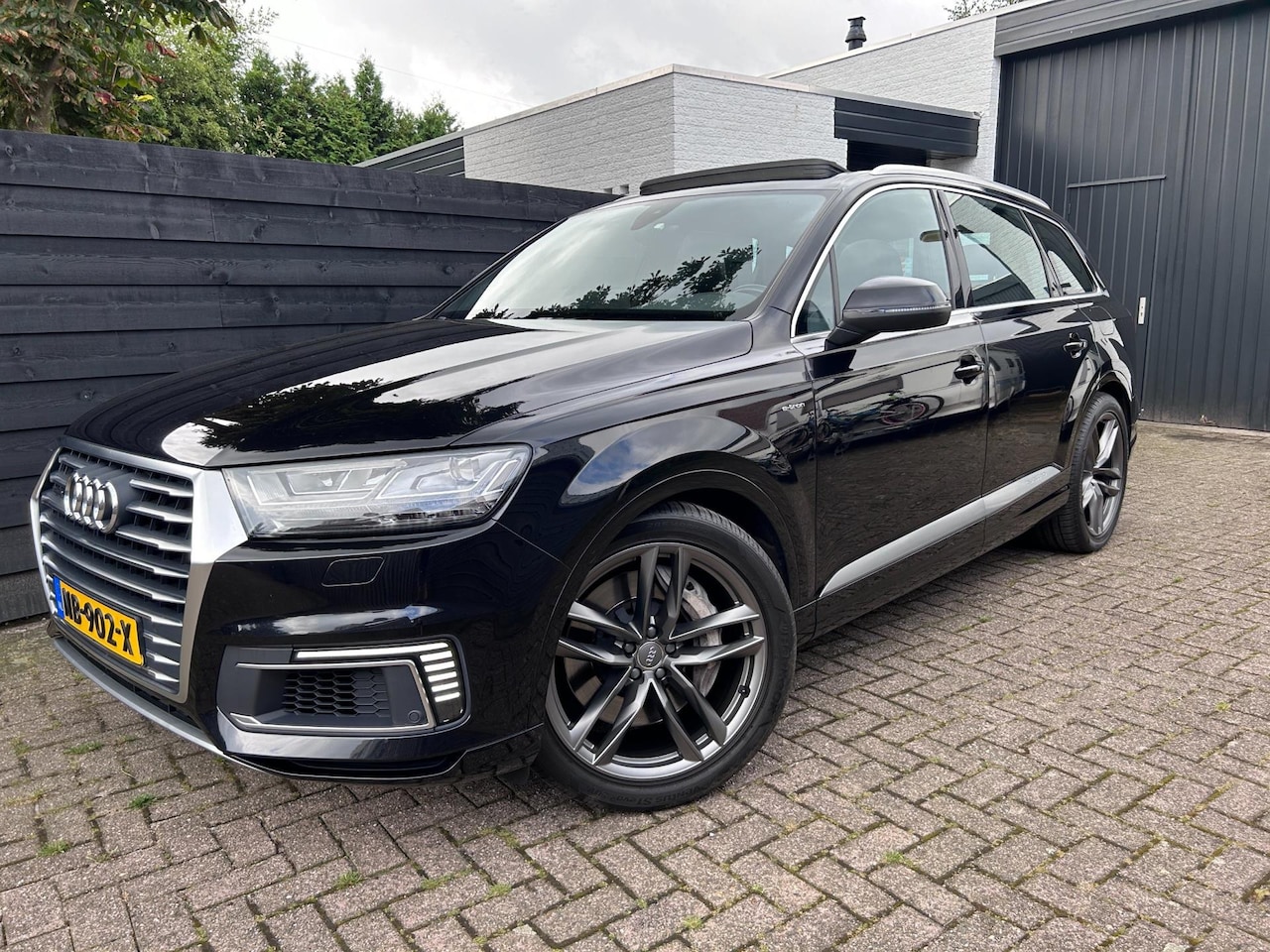 Audi Q7 - 3.0 TDI e-tron quattro Sport 3.0 TDI e-tron quattro Sport, S-line, Dealer Ond. Panoramadak - AutoWereld.nl