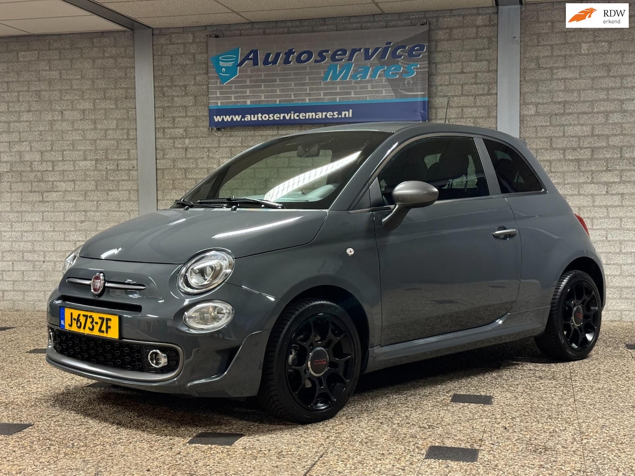 Fiat 500 - 1.2 Sport 1.2 Sport, Apple carplay, leder, cruise, airco, PDC. 16 inch LM met all season - AutoWereld.nl