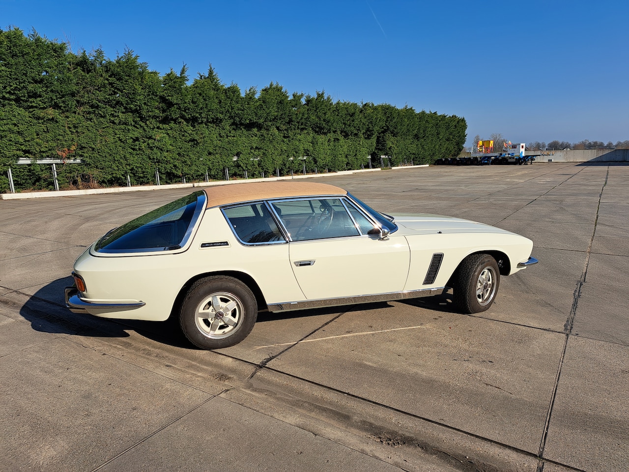 Jensen Interceptor - 7.2 type lll - AutoWereld.nl