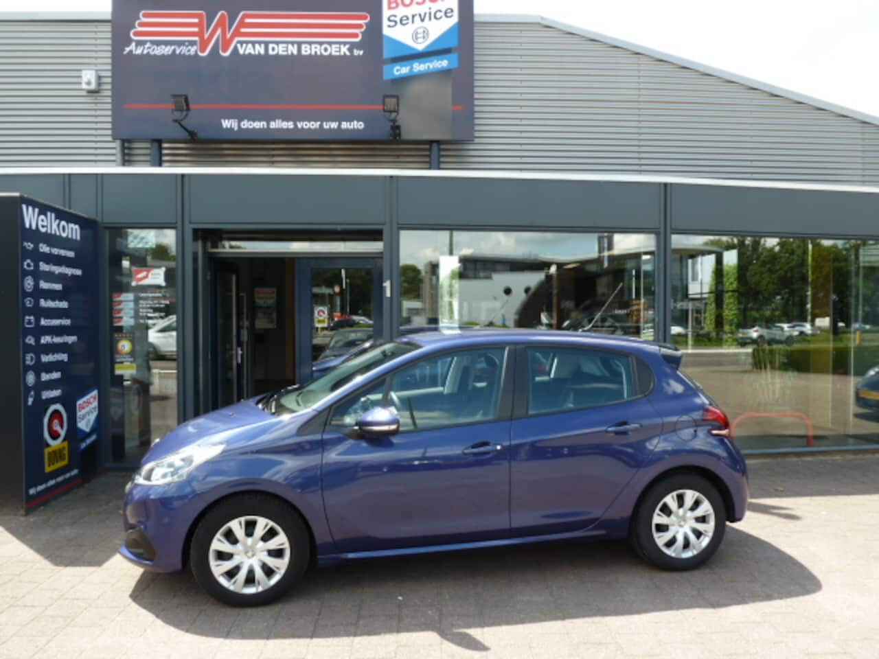 Peugeot 208 - 1.2 Puretech 82pk 5D Blue Lion EERSTE EIG. - AutoWereld.nl