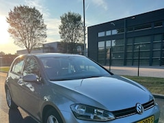 Volkswagen Golf - 1.6 TDI Highline Massage