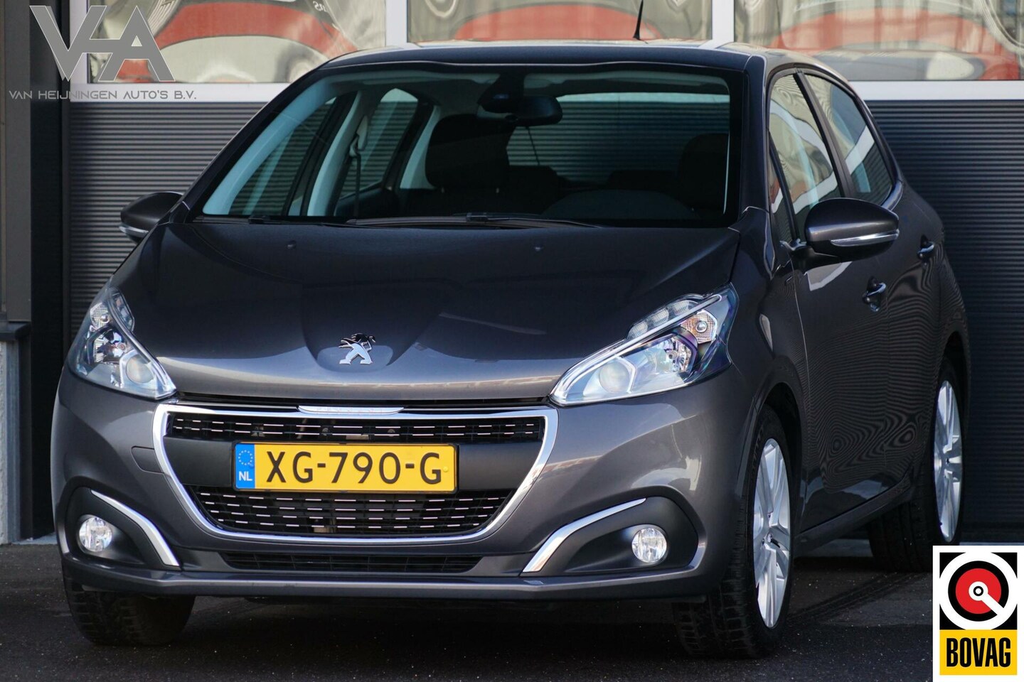 Peugeot 208 - 1.2 PureTech Signature 1.2 PureTech Signature, NL, CarPlay, PDC, cruise - AutoWereld.nl