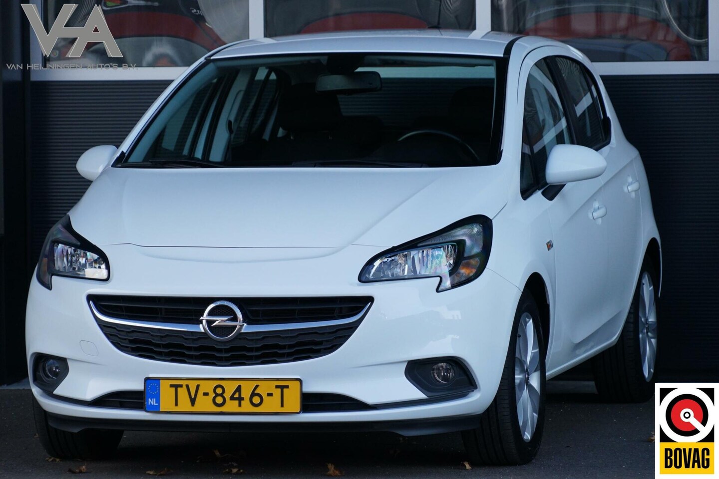 Opel Corsa - 1.4 Favourite 1.4 Favourite, NL, CarPlay, navi, PDC, DAB, L.M. - AutoWereld.nl