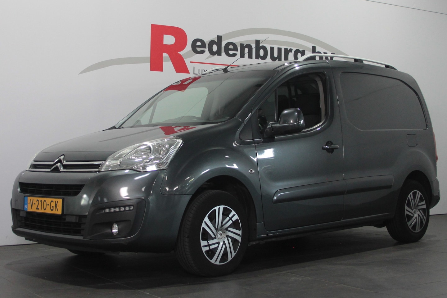 Citroën Berlingo - 1.6 BlueHDI 100 S&S - Automaat - 3 pers. - Bluetooth / Parksens. achter - AutoWereld.nl