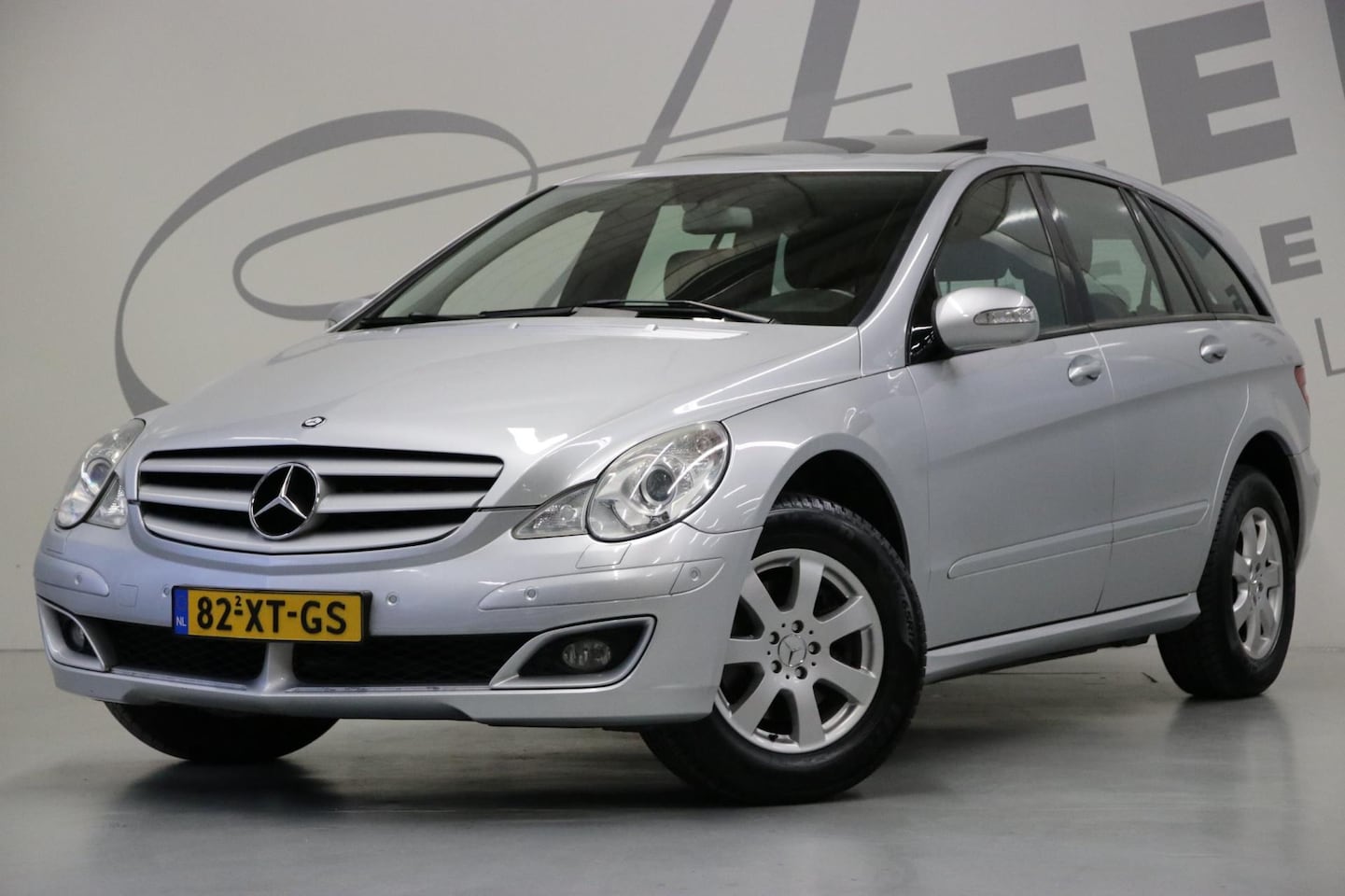 Mercedes-Benz R-klasse - 350 4-Matic/ Schuifdak/ 7 pers./ Stoelverwarming - AutoWereld.nl