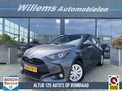 Toyota Yaris - 1.5 Hybrid Active Camera & Cruise Control & App Connect