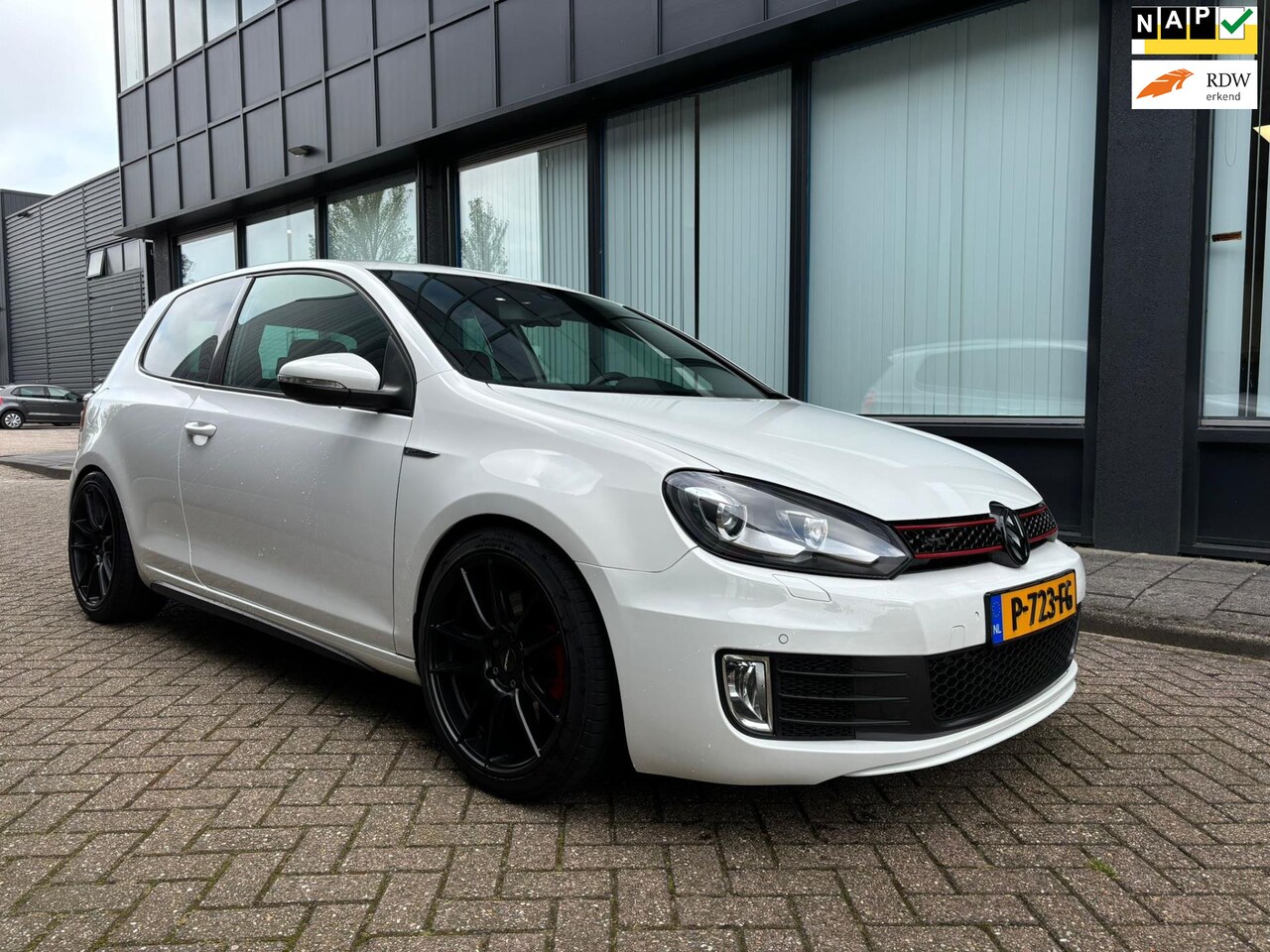 Volkswagen Golf - 2.0 GTI 2.0 GTI - AutoWereld.nl